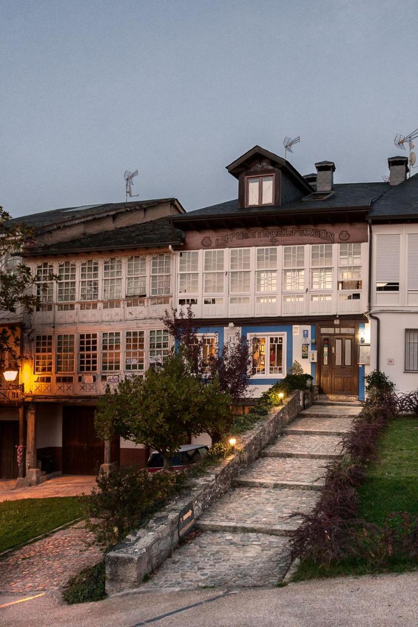 Micro-Hostal La Puerta Del Perdon Villafranca Del Bierzo Luaran gambar