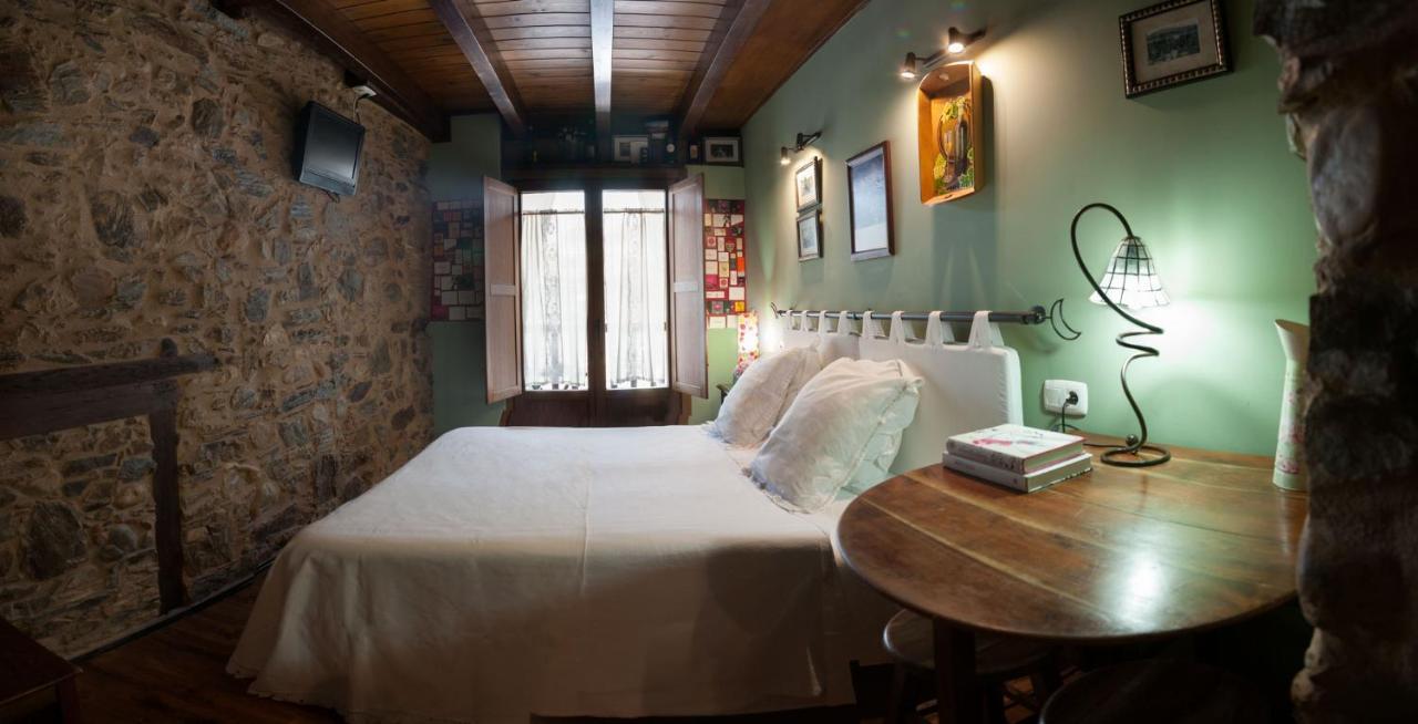 Micro-Hostal La Puerta Del Perdon Villafranca Del Bierzo Luaran gambar